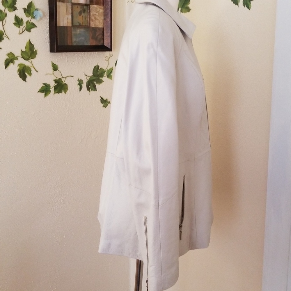 Cream Colored Leather Jacket. - image 5